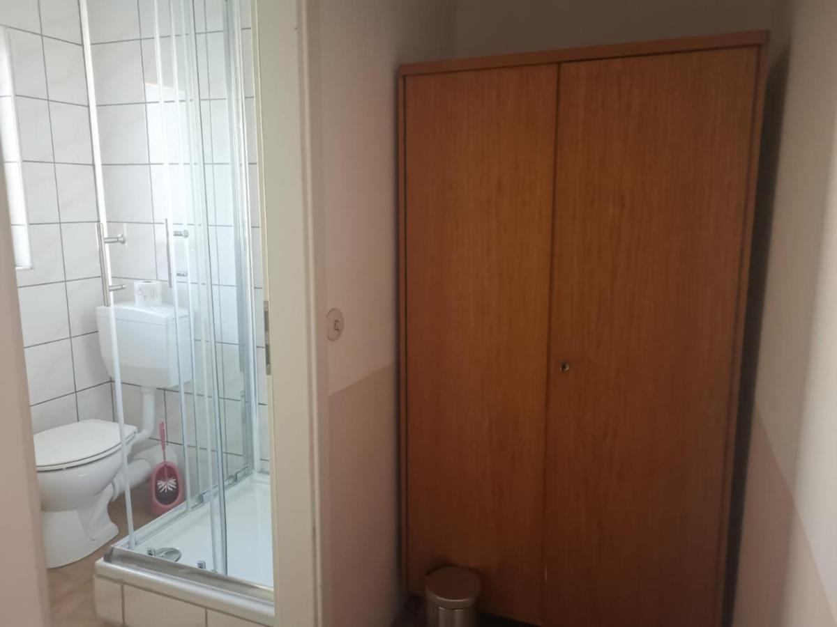 Gaestehaus Am Rathaus Потенщайн Екстериор снимка